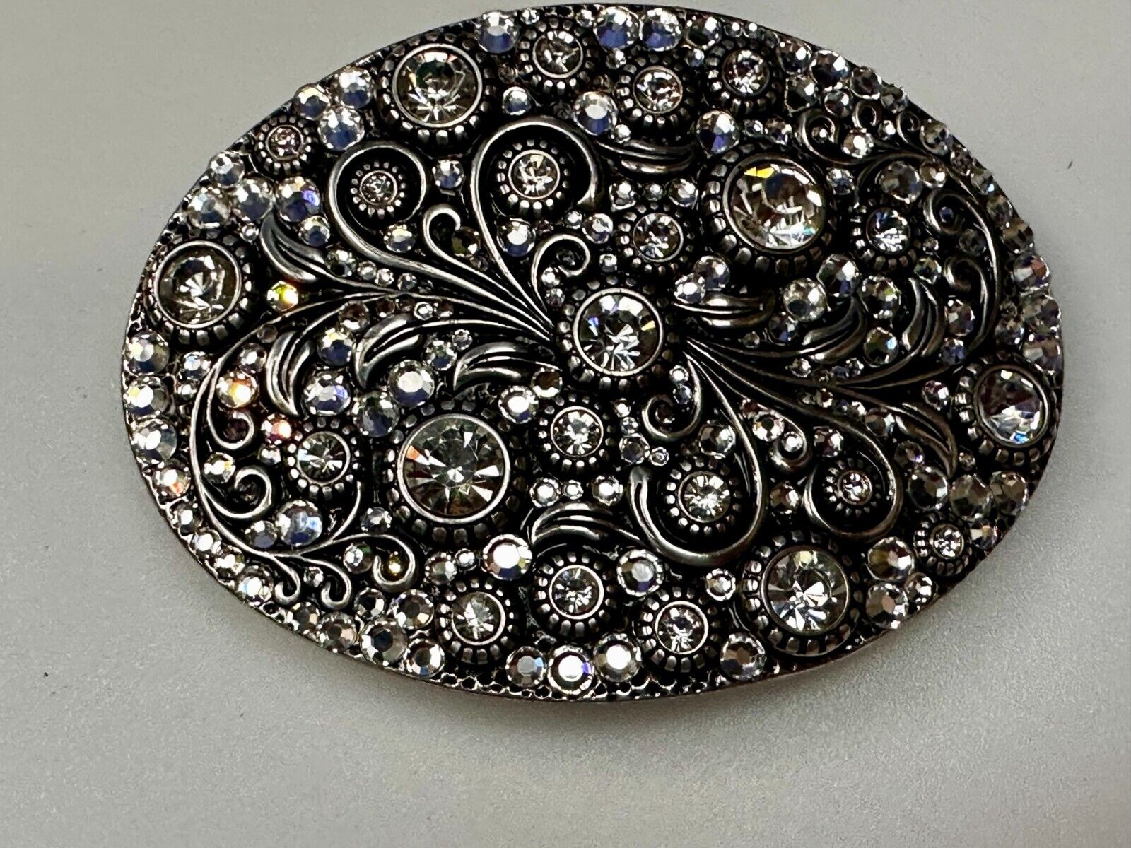 Beautiful Sparkling Rhinestone Accented Leaf Swirl Western Fashion Belt Buckle
