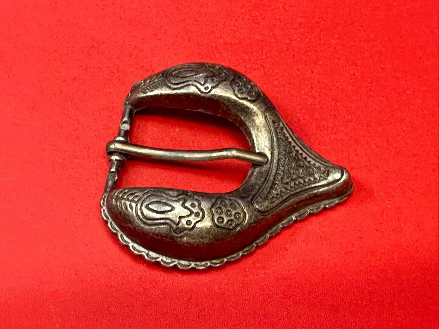 Abstract stretched Heart pattern Replacement silver tone Dress Style belt buckle