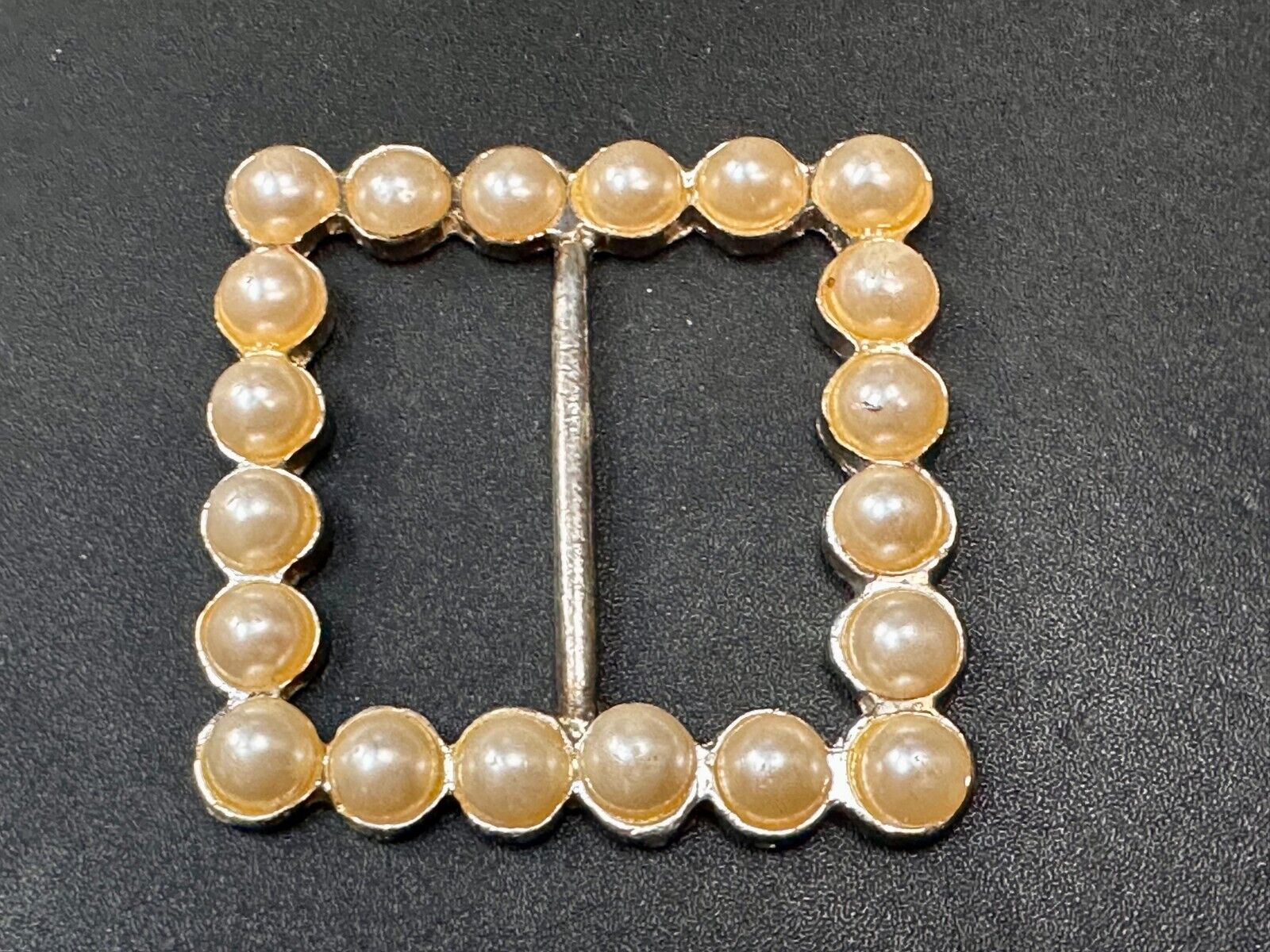 Vintage Faux Pearls Rectangular Gold Tone Plastic Belt Scarf Clip Slide Buckle