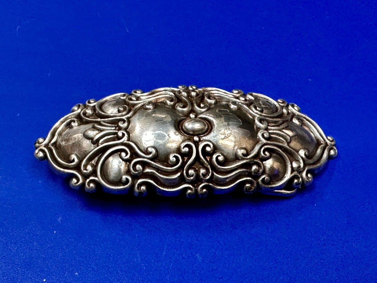 Victorian Art Style Floral Theme Vintage 1997 Silver Tone Belt Buckle