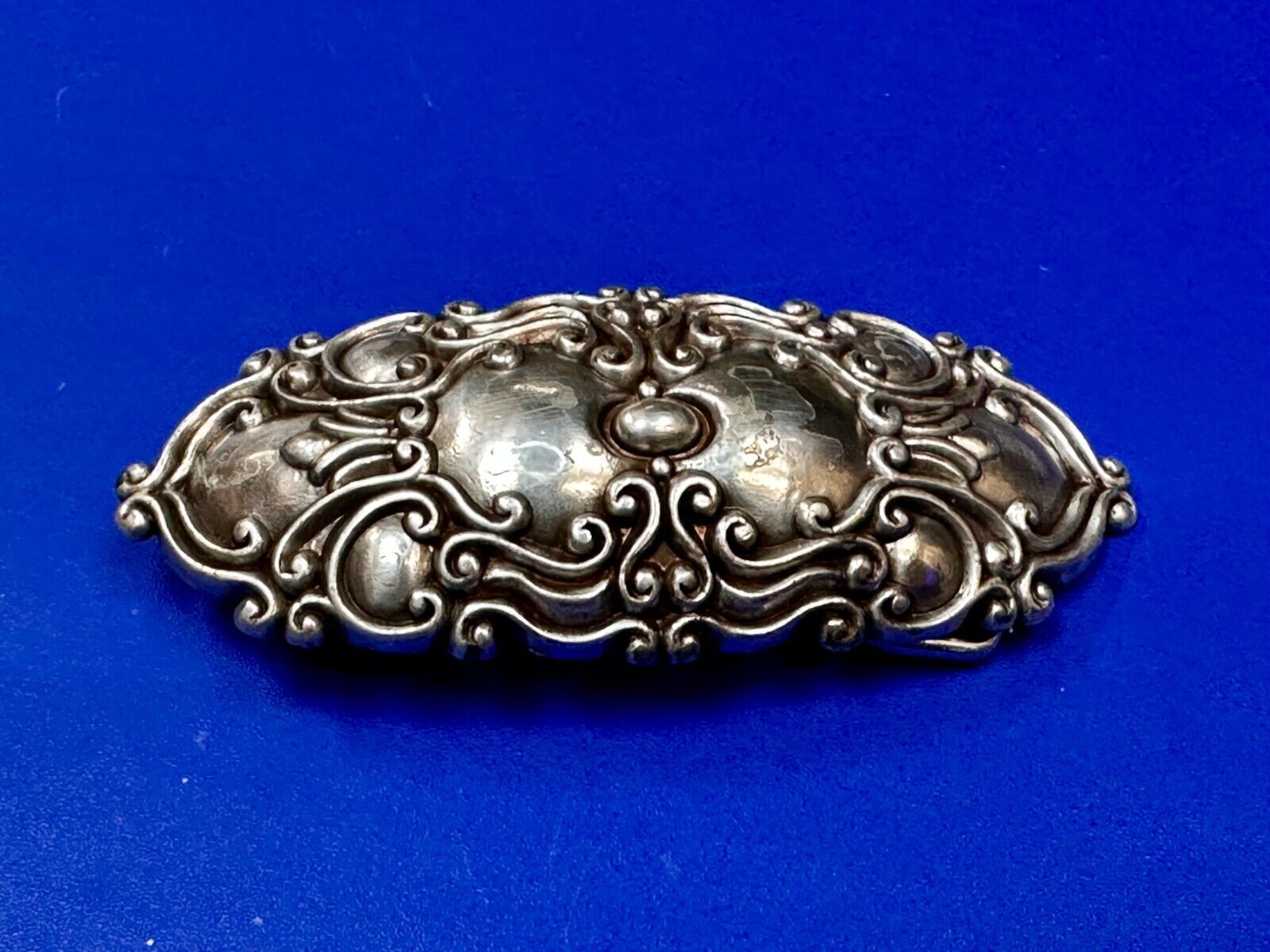 Victorian Art Style Floral Theme Vintage 1997 Silver Tone Belt Buckle