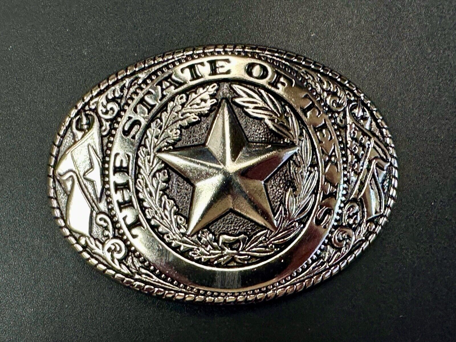 The great state of TEXAS - Tx Star Flag - Silver tone NOS  belt buckle