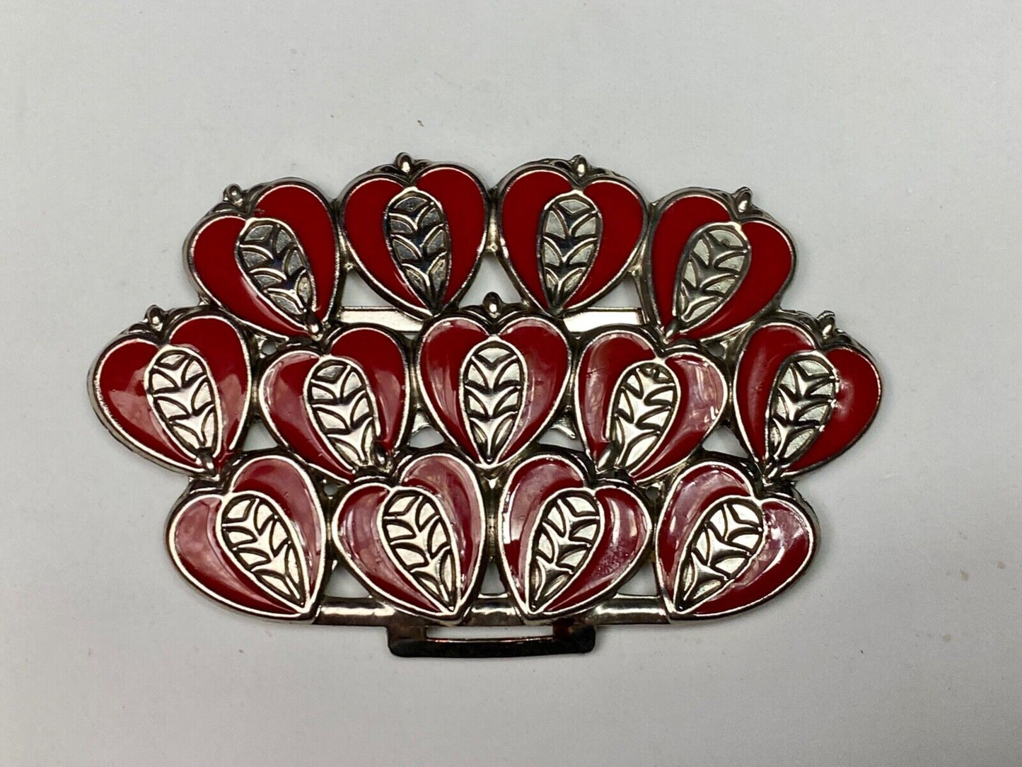 Unknown To Me! Red And Silver Color  Heart Pattern. - Half Of Belt Buckle?
