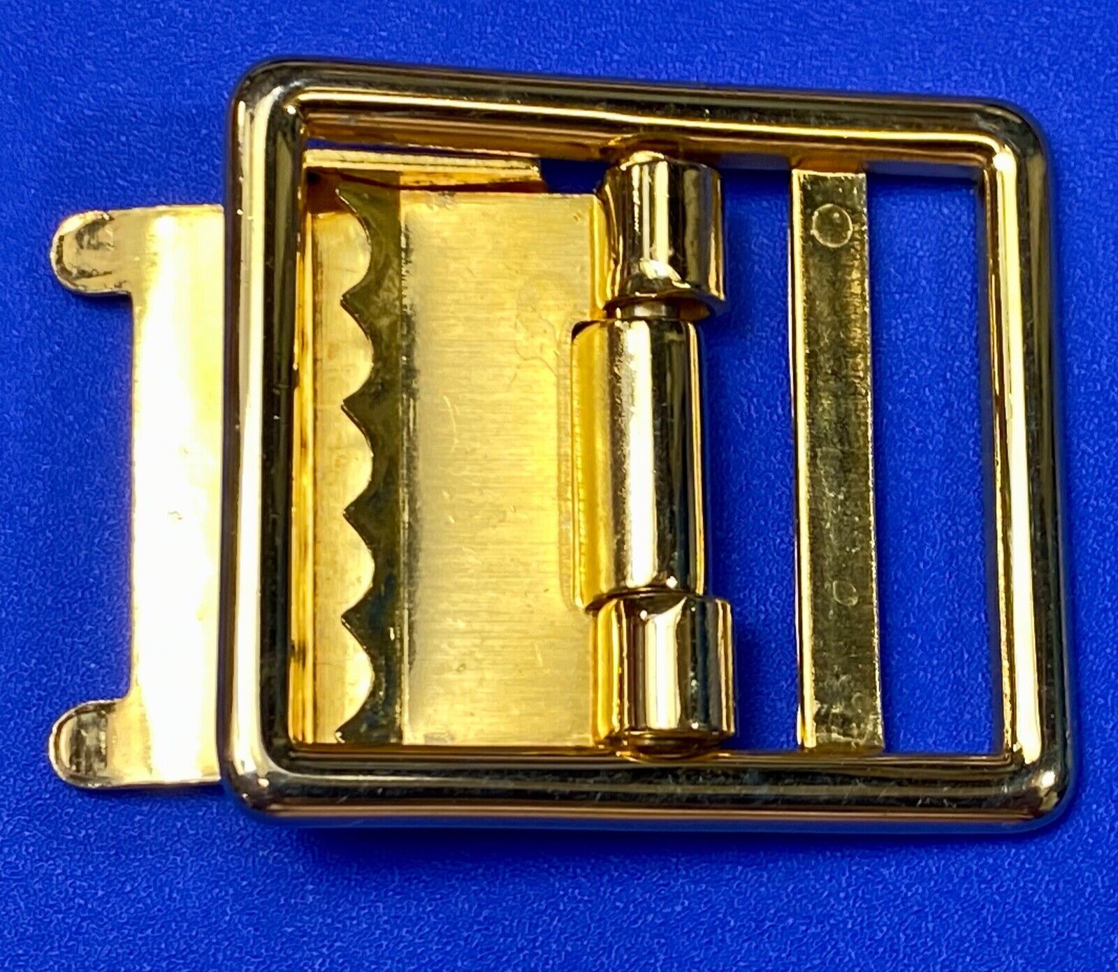 Vintage 4-76 Officers Equipment Company belt buckle