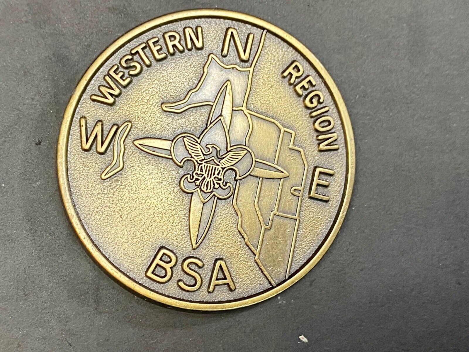 Vintage Bsa Western Region Boy Scouts Compass Figural Round Belt Buckle 