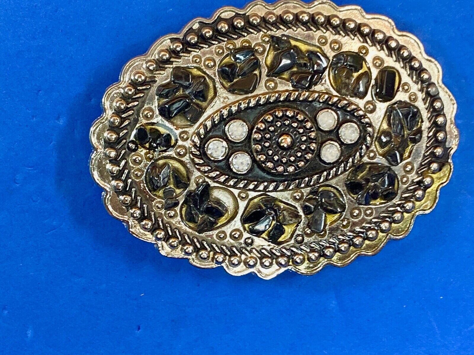 Artisan? Chunky stone? real or fake leaf pattern black color Belt Buckle 