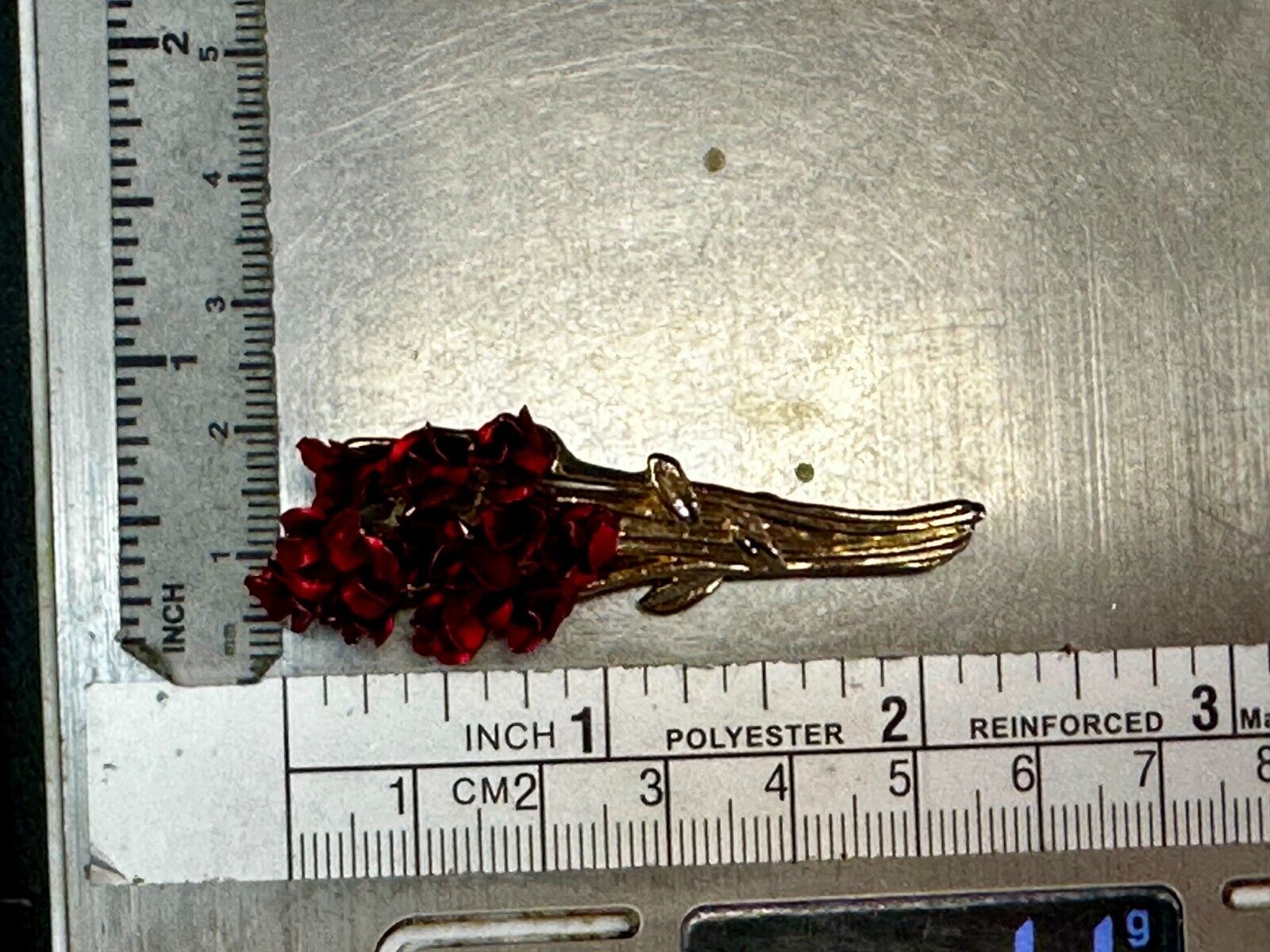 Beautiful Dozen of Red Roses Bouquet Gold Tone Brooch Pin Marked Signed DM 97