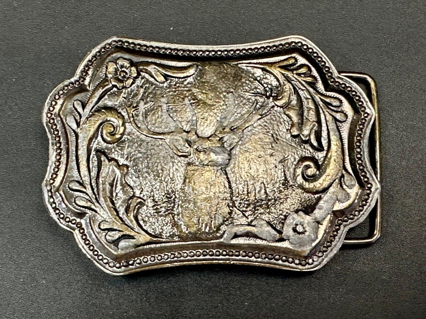 vintage Deer Buck hunters Wyoming Studio art works belt buckle to restore paint