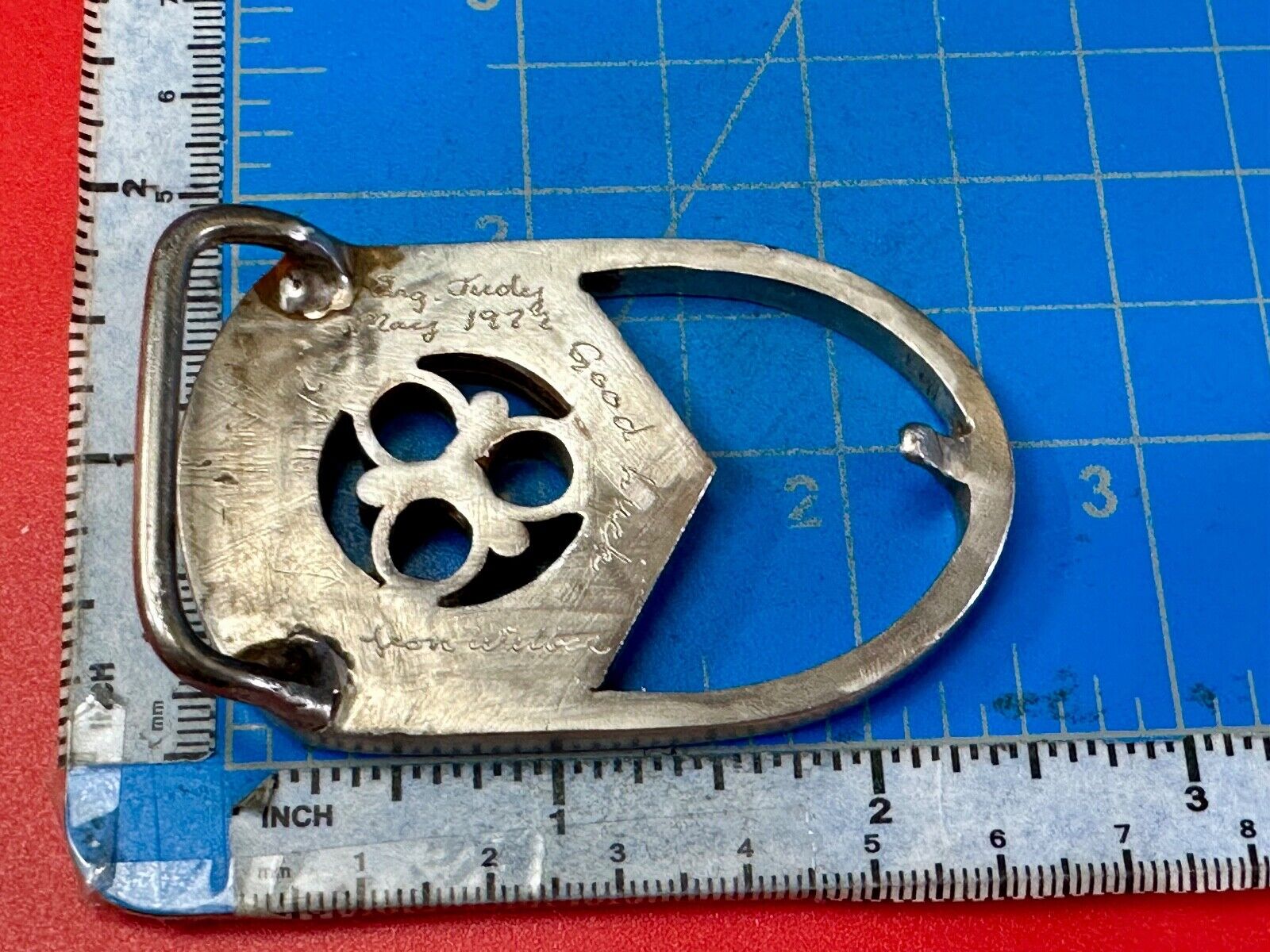 Artisan Signed vintage 1977 belt buckle to use for art craft or wear.