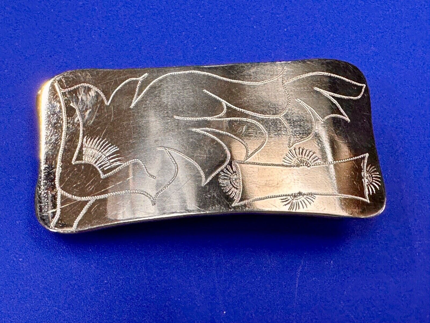Unique Silver tone Flowing Flower Theme? belt buckle w/ blnak banner to engrave