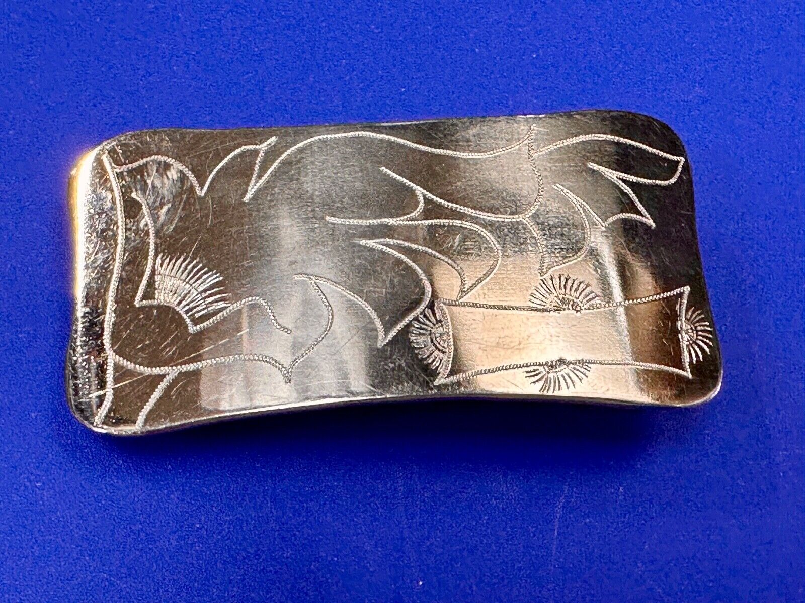 Unique Silver tone Flowing Flower Theme? belt buckle w/ blnak banner to engrave