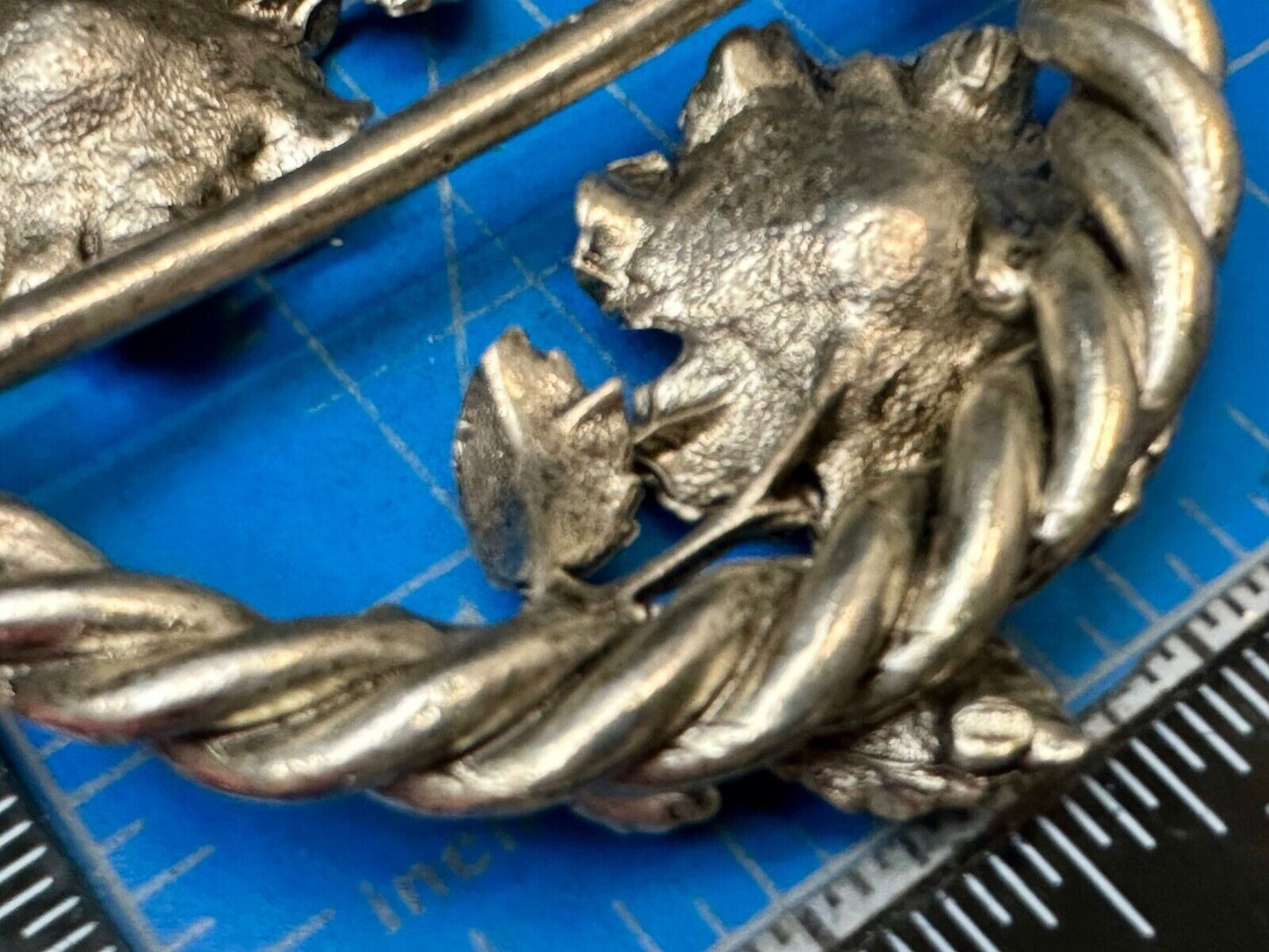 Antique Feel, Flower Figural Scarf slide Twisted rope pattern vtg.  Belt Buckle