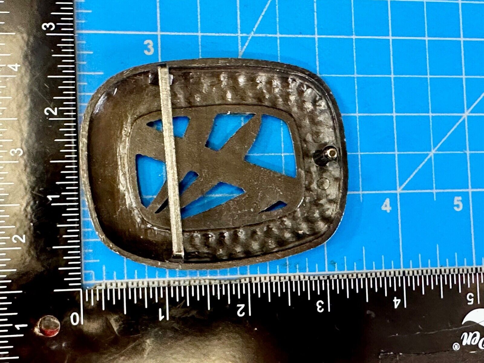Unique left corn feather pattern dimensional Belt Buckle