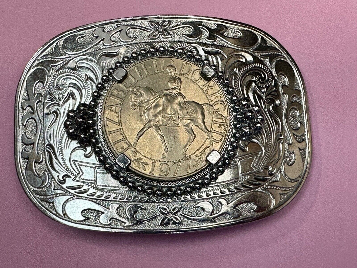 1977 Great Britain Queen Elizabeth Second Jubilee coin collectors Belt Buckle