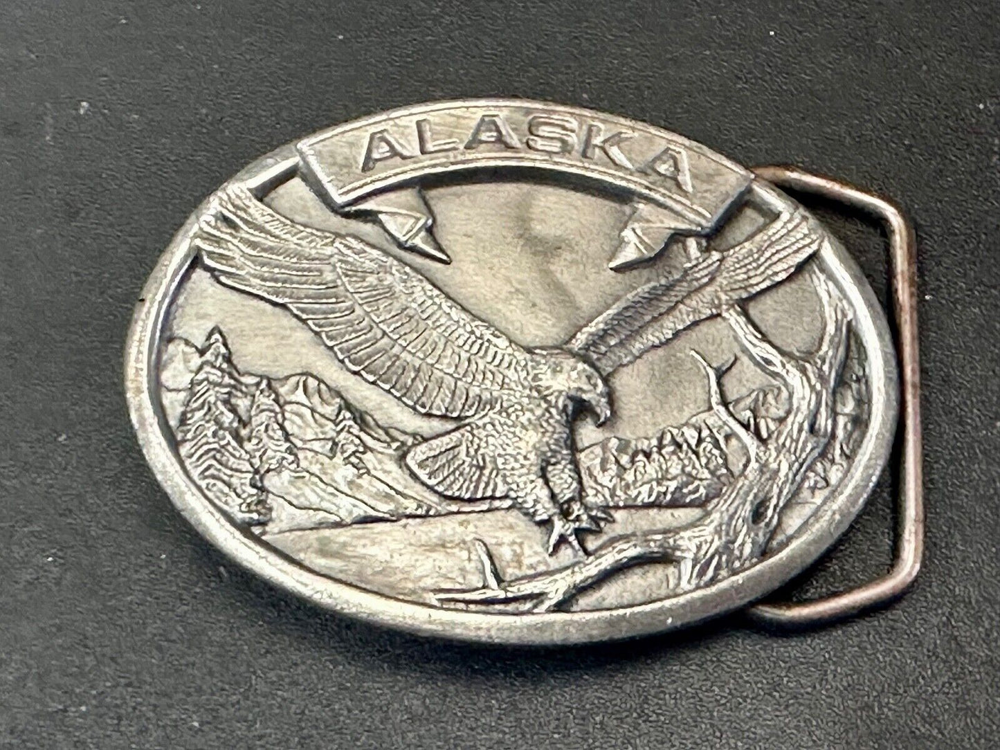 Alaska Eagle - Patriotic Flying Hunting Bird wings wide K66 Siskiyou belt buckle