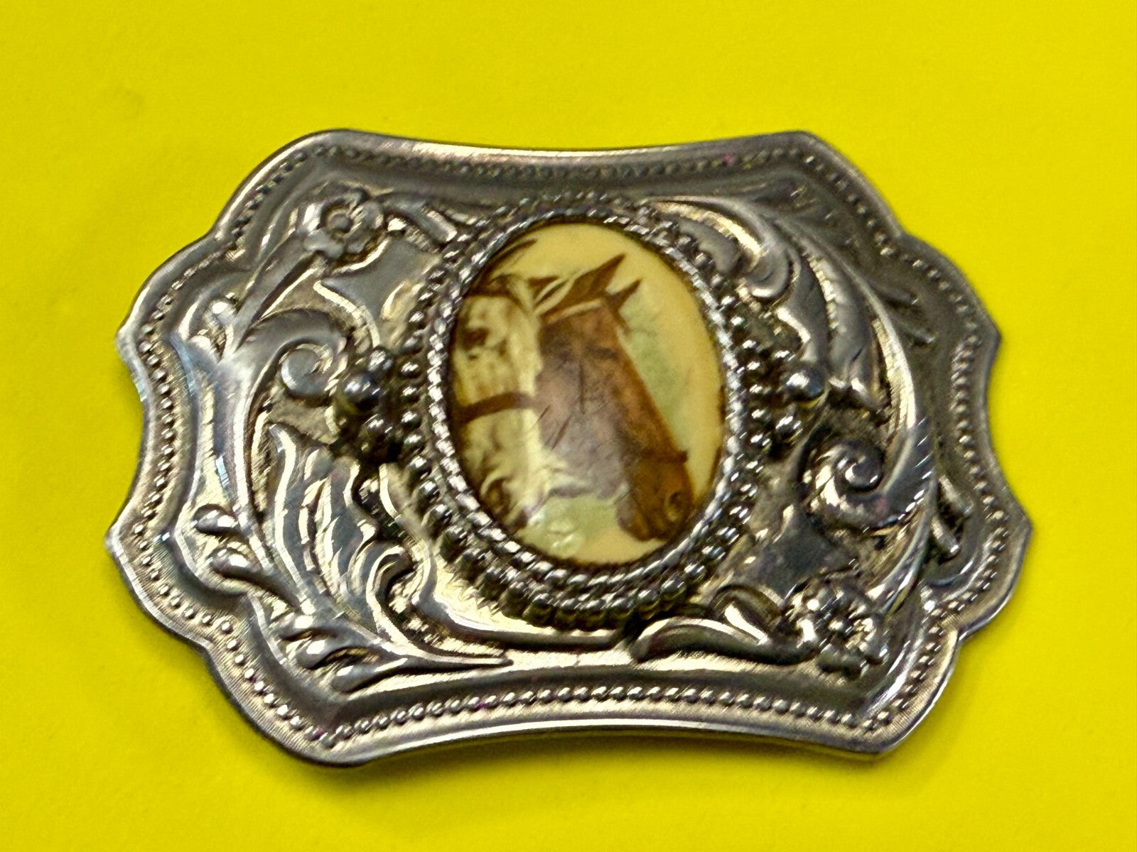 Beautiful Two Horse Head Picture Cabochon Centerpiece Western Ornate Belt Buckle