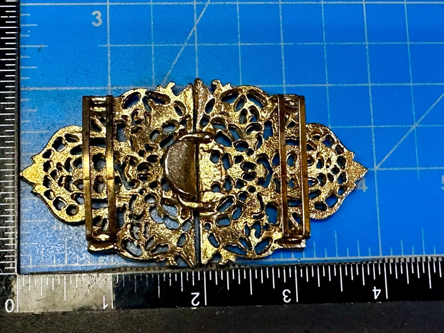 Victorian Style Filigree Metal Two Piece Interlocking Gold Tone Belt Buckle