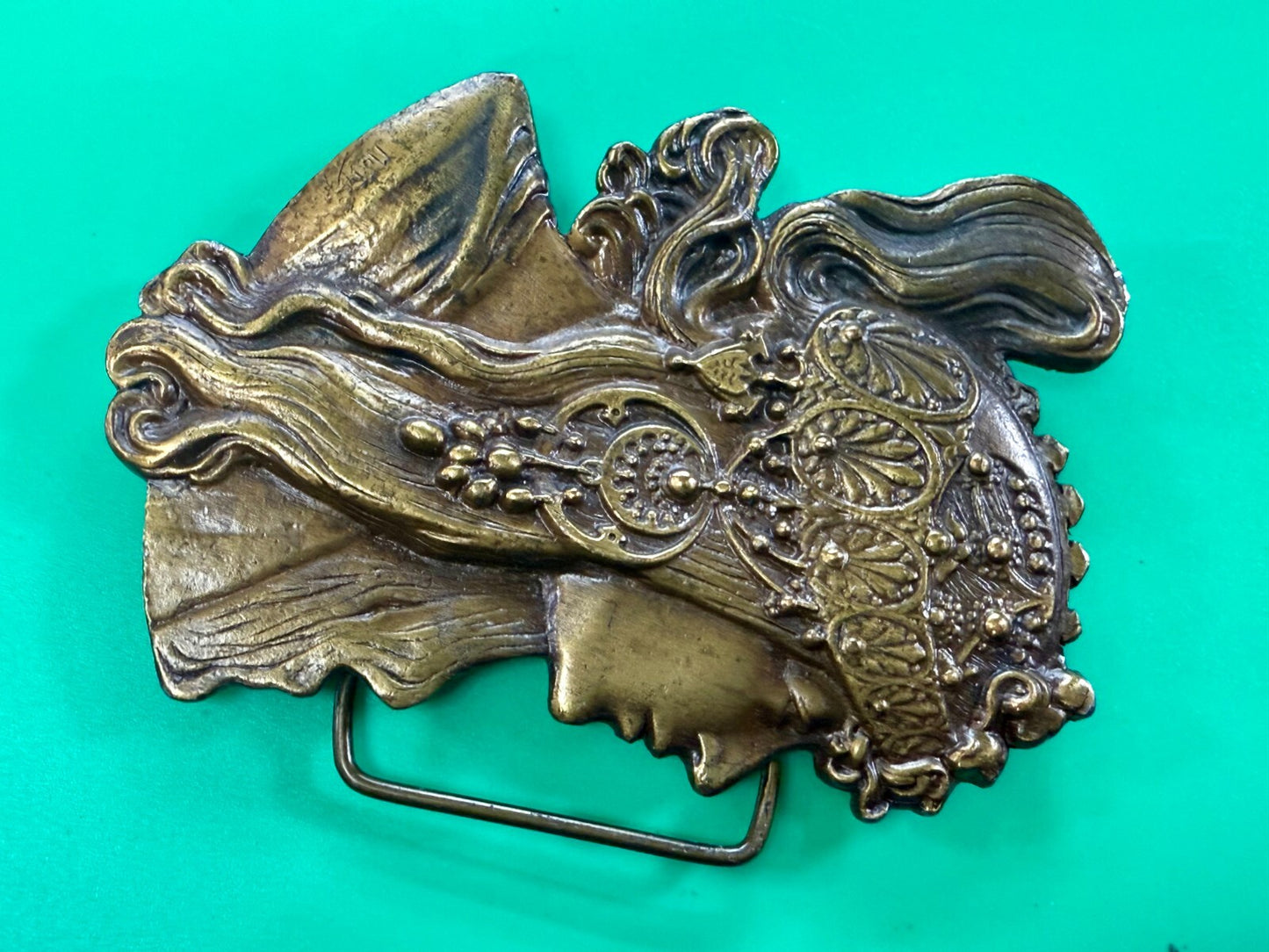 Alphonse Mucha Art Nouveau Boho Hippy Vibe Brass Tone Bergamot Belt Buckle E-60