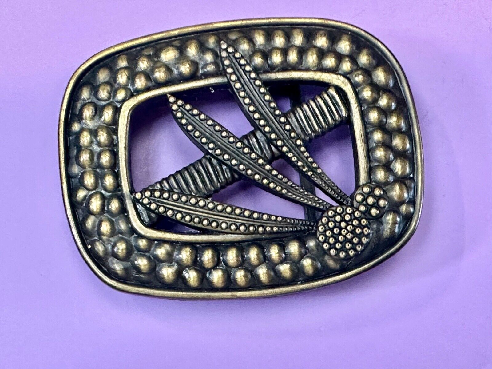 Unique left corn feather pattern dimensional Belt Buckle