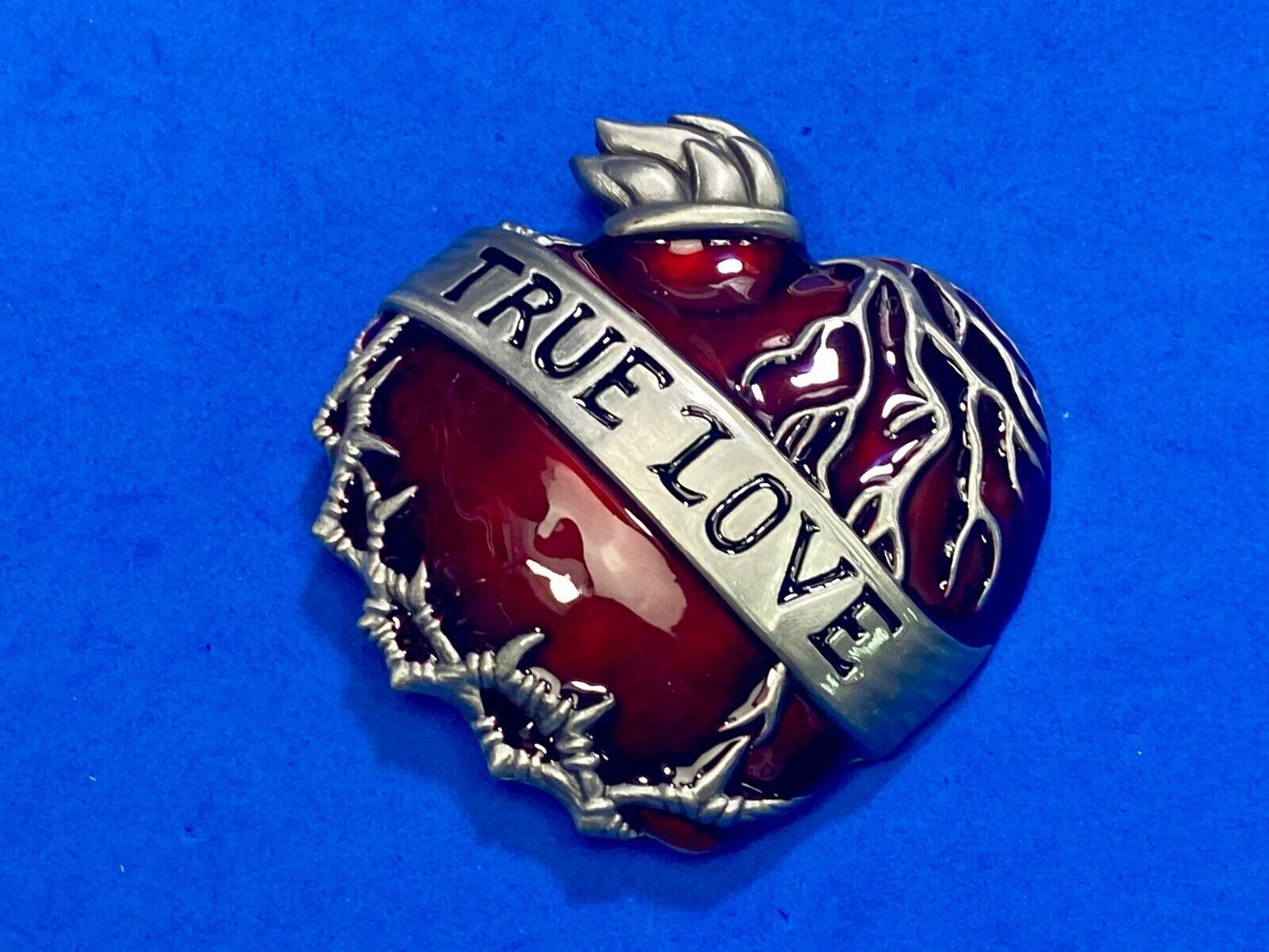 TRUE LOVE - Figural Beating Heart red & Grey barbed wire belt buckle 