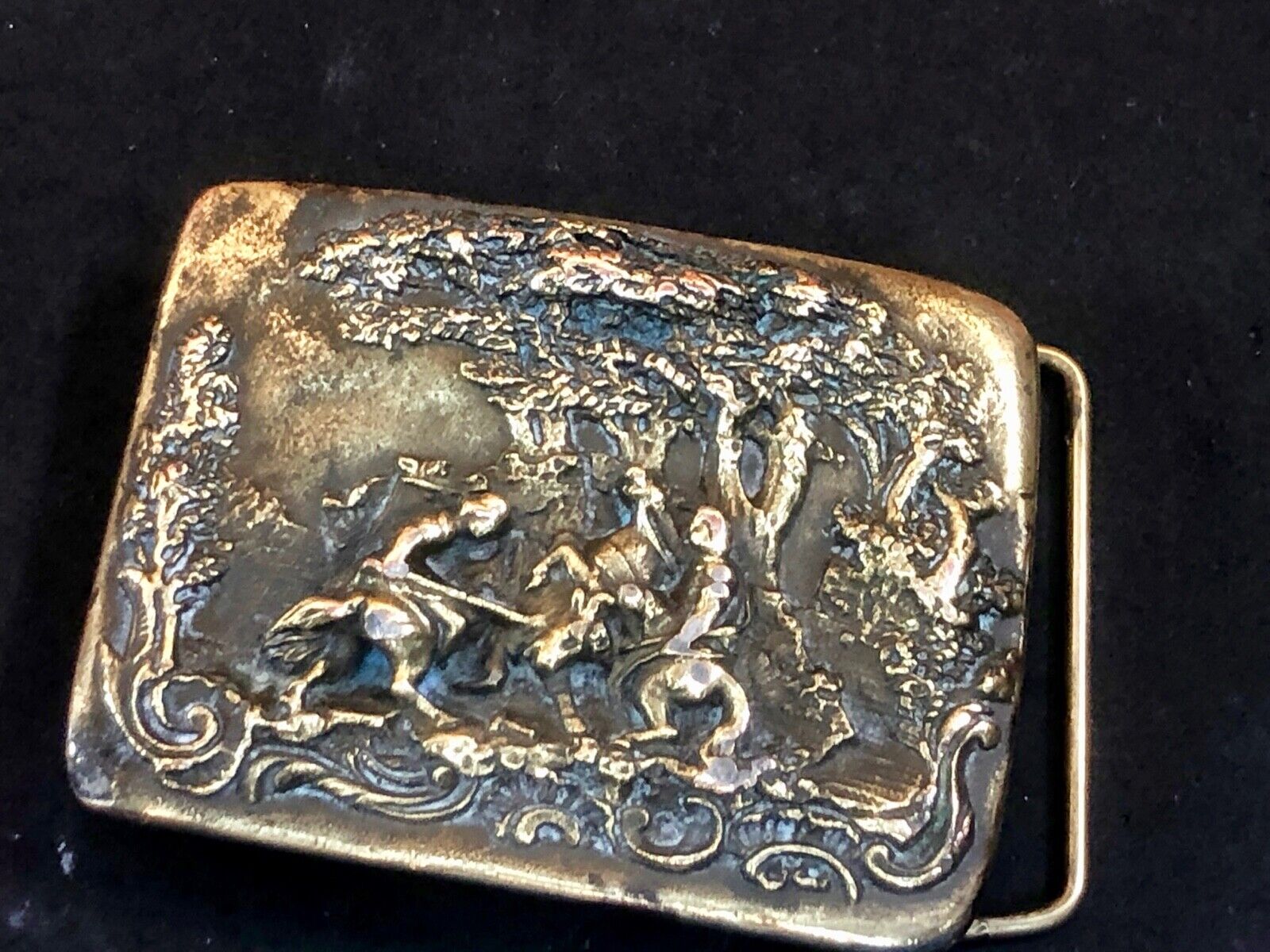 Vintage 1975 Adezy belt buckle - Battle scene? in forrest soldiers people 