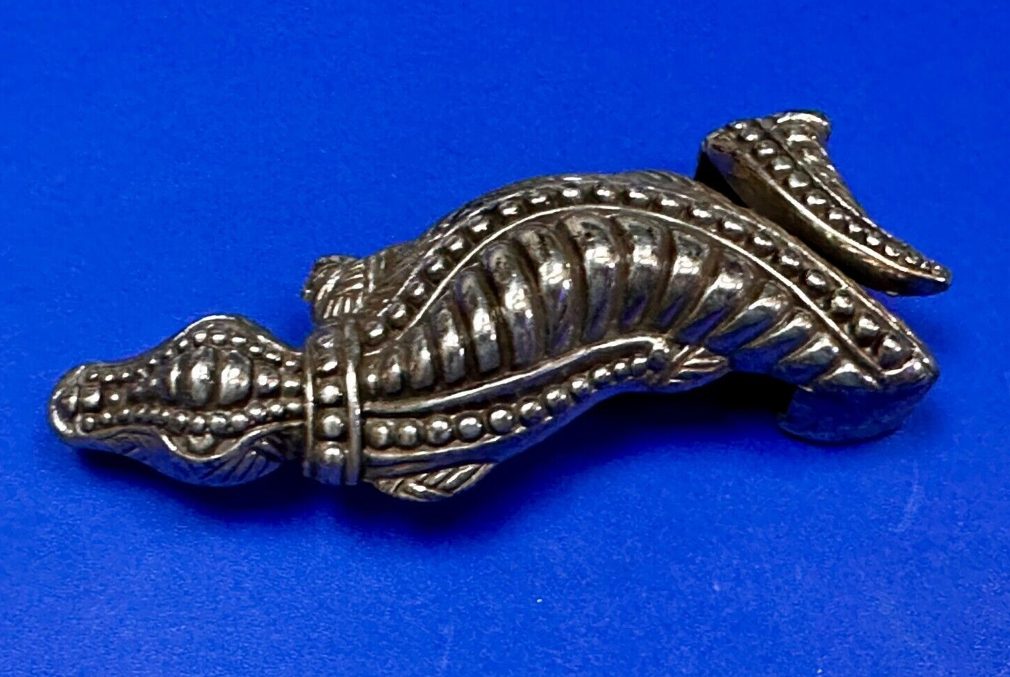 Alligator Crocodile Figural Silver Tone Vintage 1995 Belt Buckle