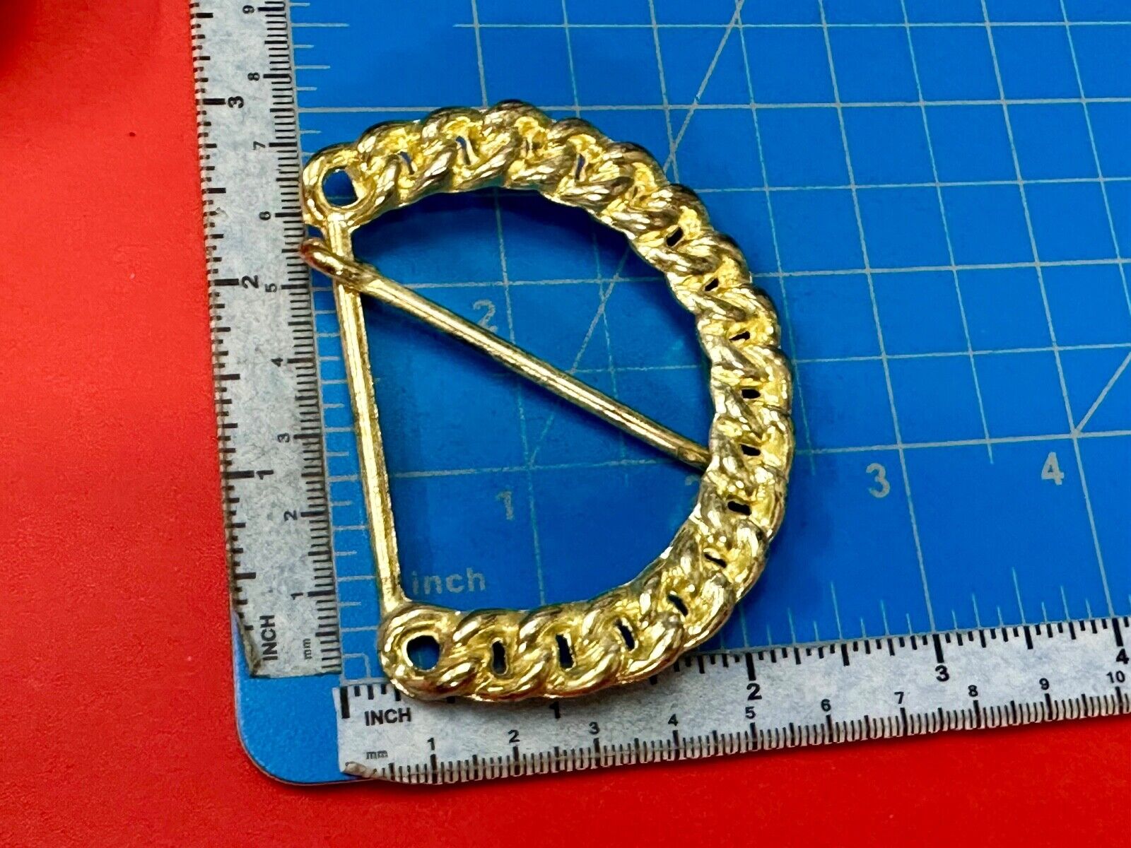 Vintage gold tone spiral or rope knot loop pattern replacement belt buckle