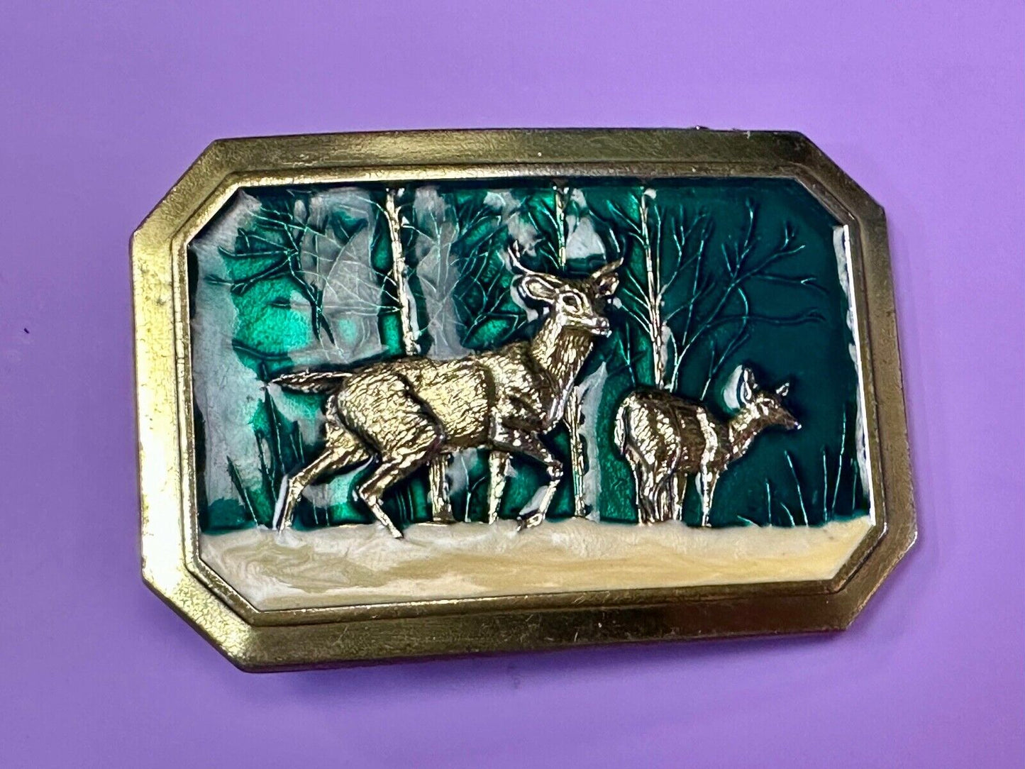 Two deer  / doe nature 1976 Great American belt buckle co - perfect hunters gift
