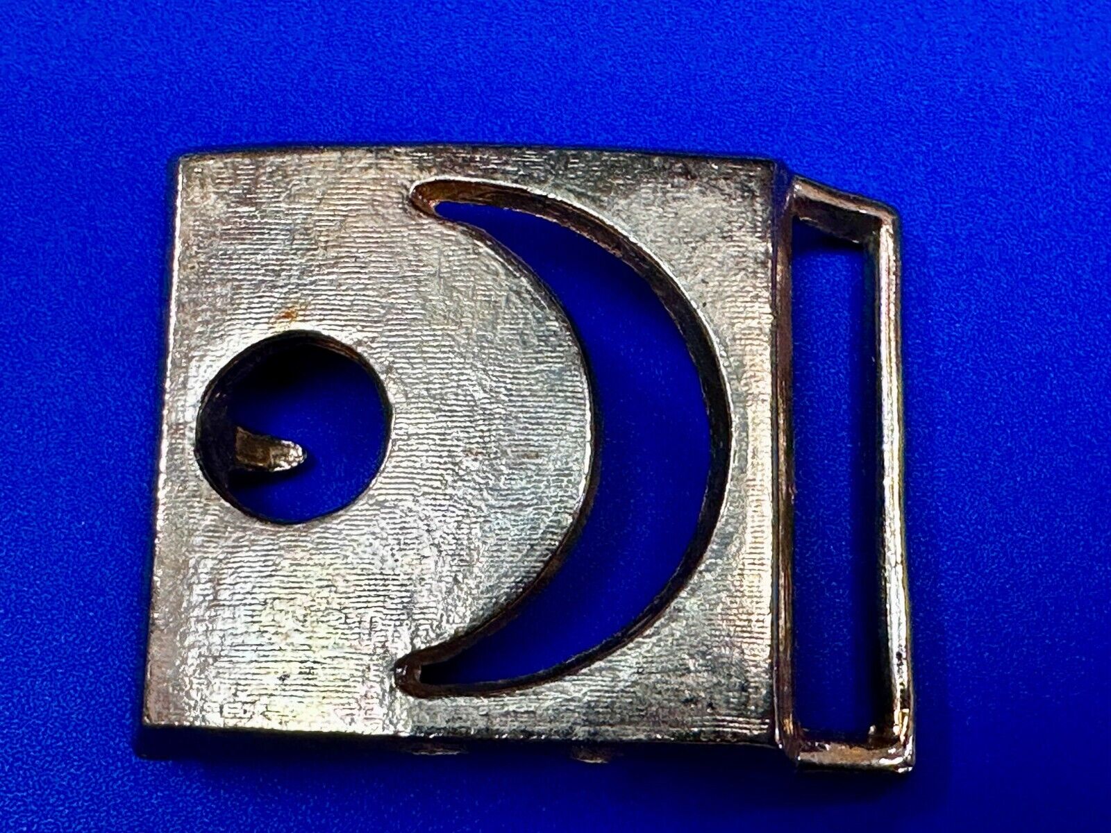 Unique Open Crescent Shape Gold Tone Hippy Style Cutout Belt Buckle