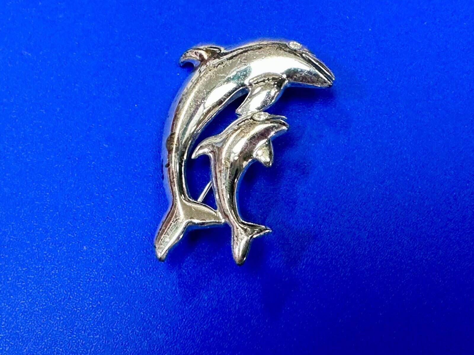 Two  Dolphins Curved Jumping in ocean scene AK Anne Klein Brooch Pin