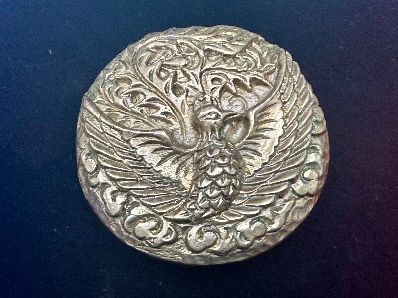 Vintage DOVE bird Hippy hobo style Taiwan round brass tone belt buckle