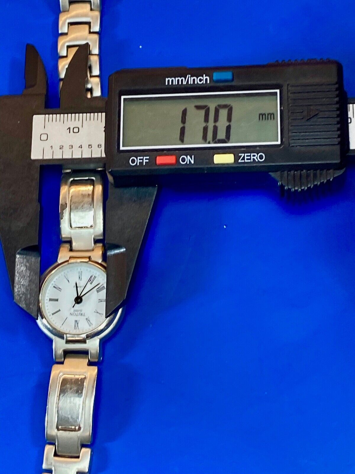 Triton Susse Silver  Tone  Quartz Women’s Ladies Watch  - New Battery Working!