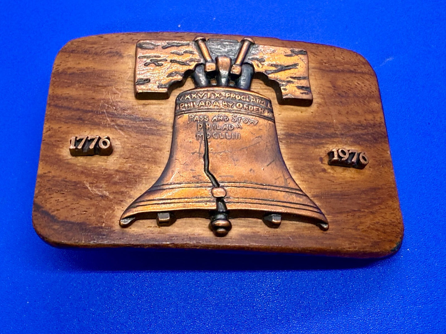 United States Liberty Bell Bicentennial 1776-1976 Commemorate Wood Belt Buckle