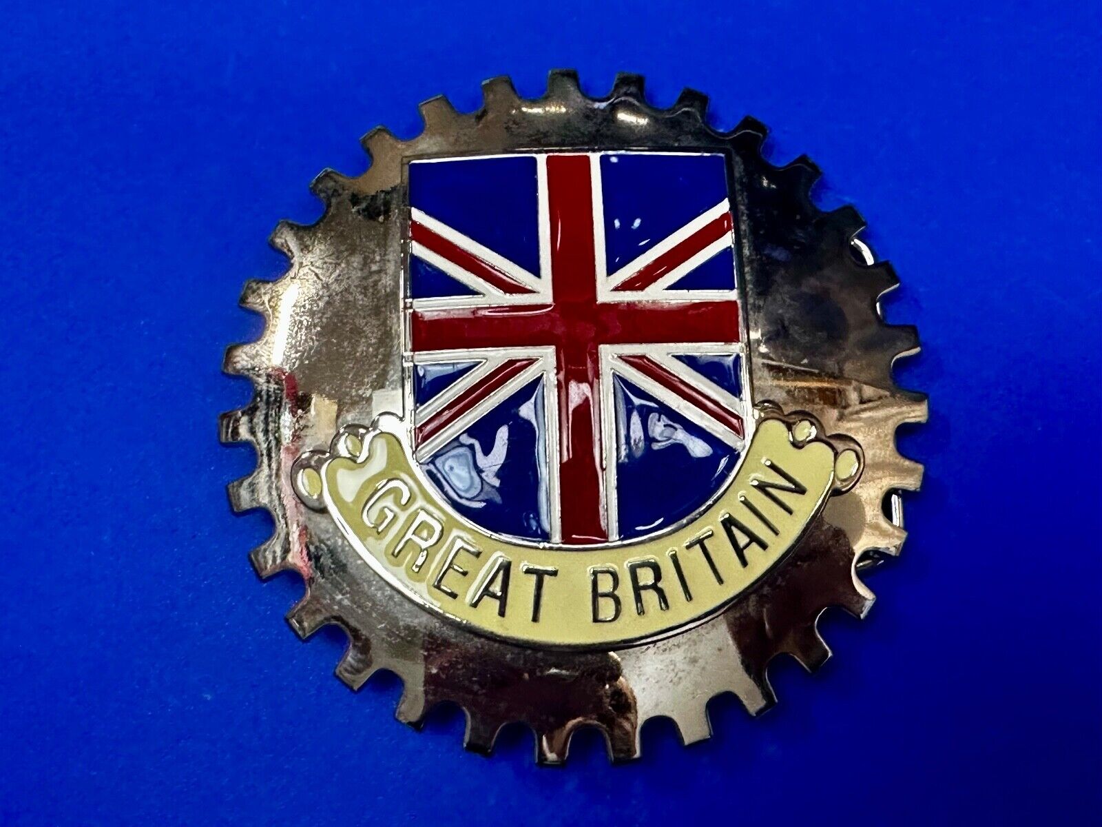 Uk Flag Vintage Gear shaped Silver Tone Belt Buckle by Artifakt