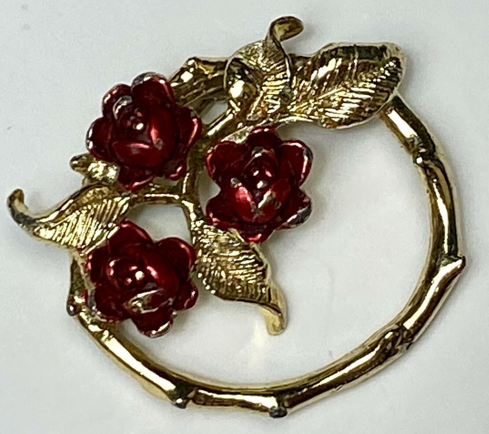 Vintage Gerry's Gold Tone Red Enamel Figural Round Rose Flower Brooch Pin