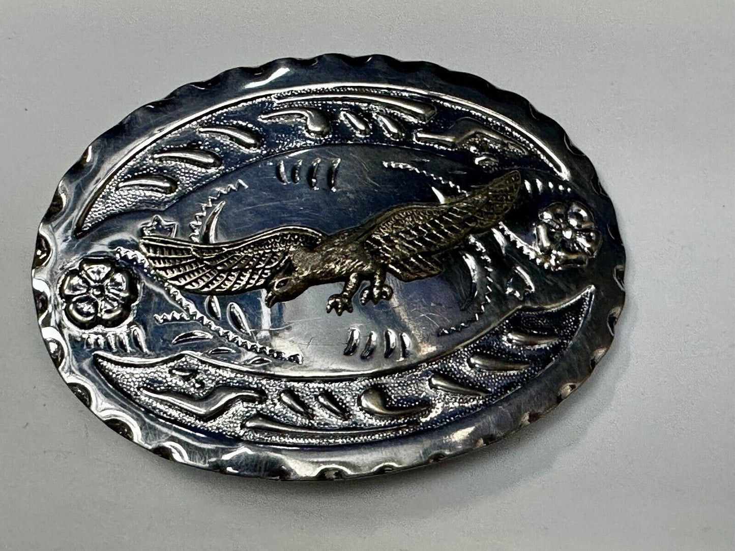 American Bald Eagle Flying Hunting Patriotic Tow Tone Western Oval Belt Buckle