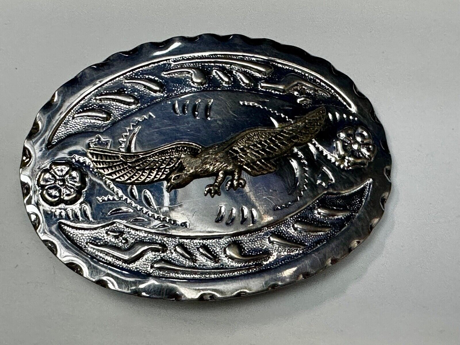 American Bald Eagle Flying Hunting Patriotic Tow Tone Western Oval Belt Buckle
