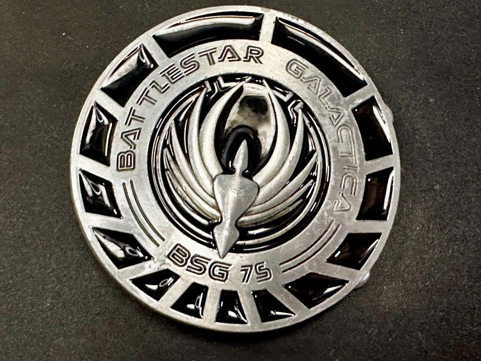 BATTLESTAR GALACTICA BSG 75 Television Series Metal Enameled Round Belt Buckle