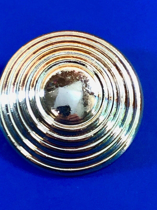 Vinage AJC Fashion brooch pin - Gold tone hat?   Circular pattern   unique! 