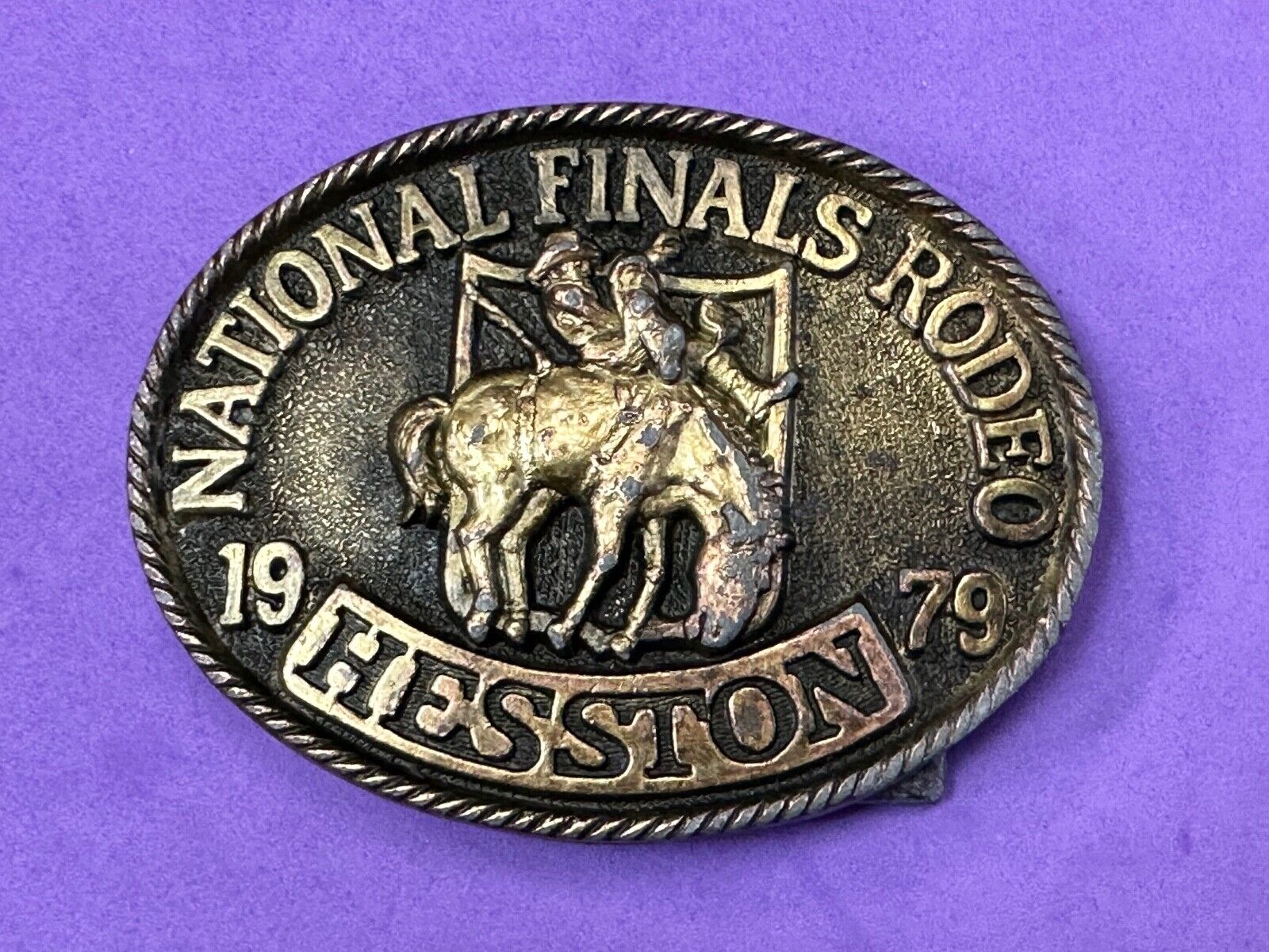 1979 Cowboy Saddle Bronc NFR National Finals Rodeo HESSTON belt buckle