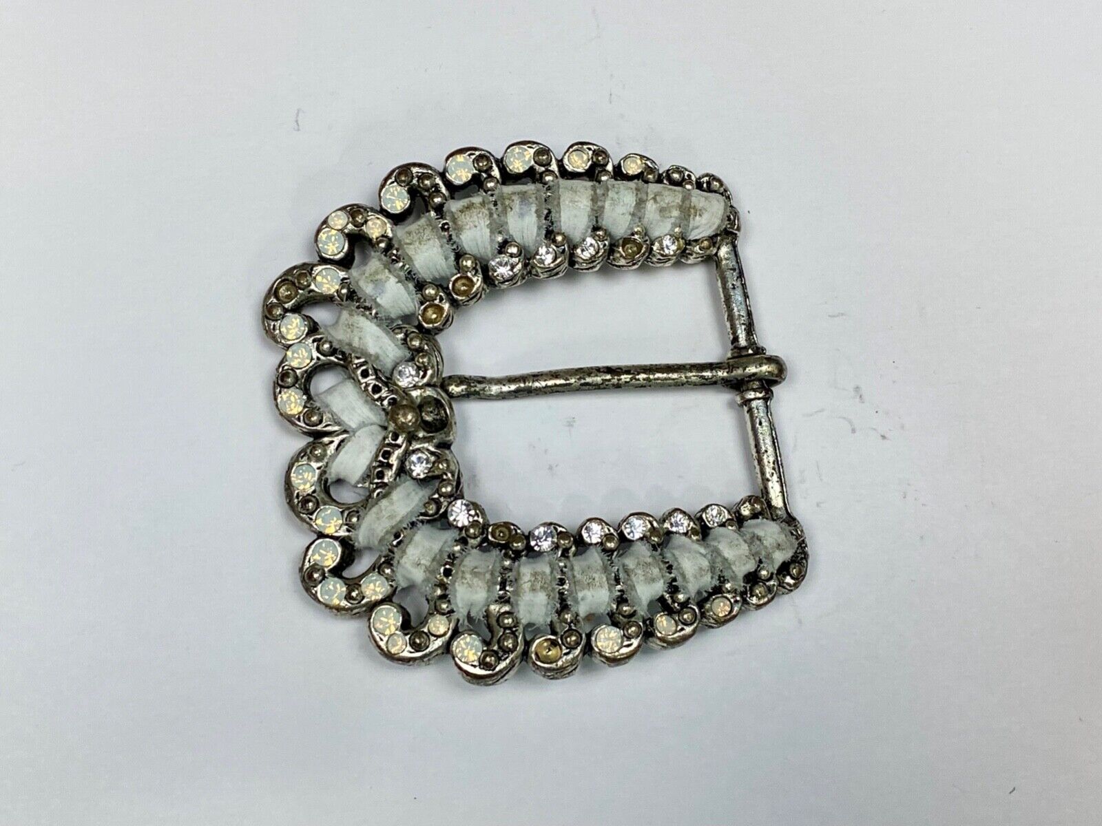 Beautiful White Ribbon Intertwined In Silver Tone Belt Buckle Missing Rhinestone