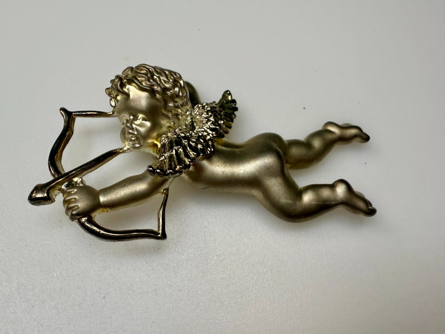 Angel Heart Cupid Bow & Arrow Christmas Holliday Vintage Gold Tone Brooch Pin