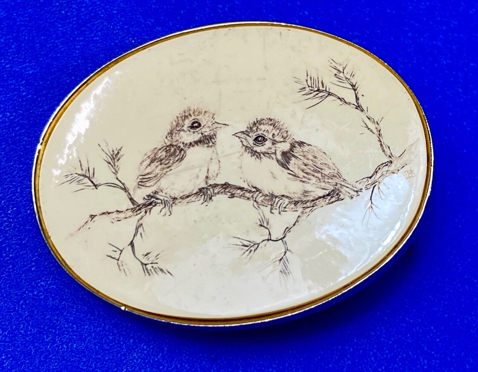 Two adorable baby birds on tree branch ART drawing Vintage Barlow belt buckle