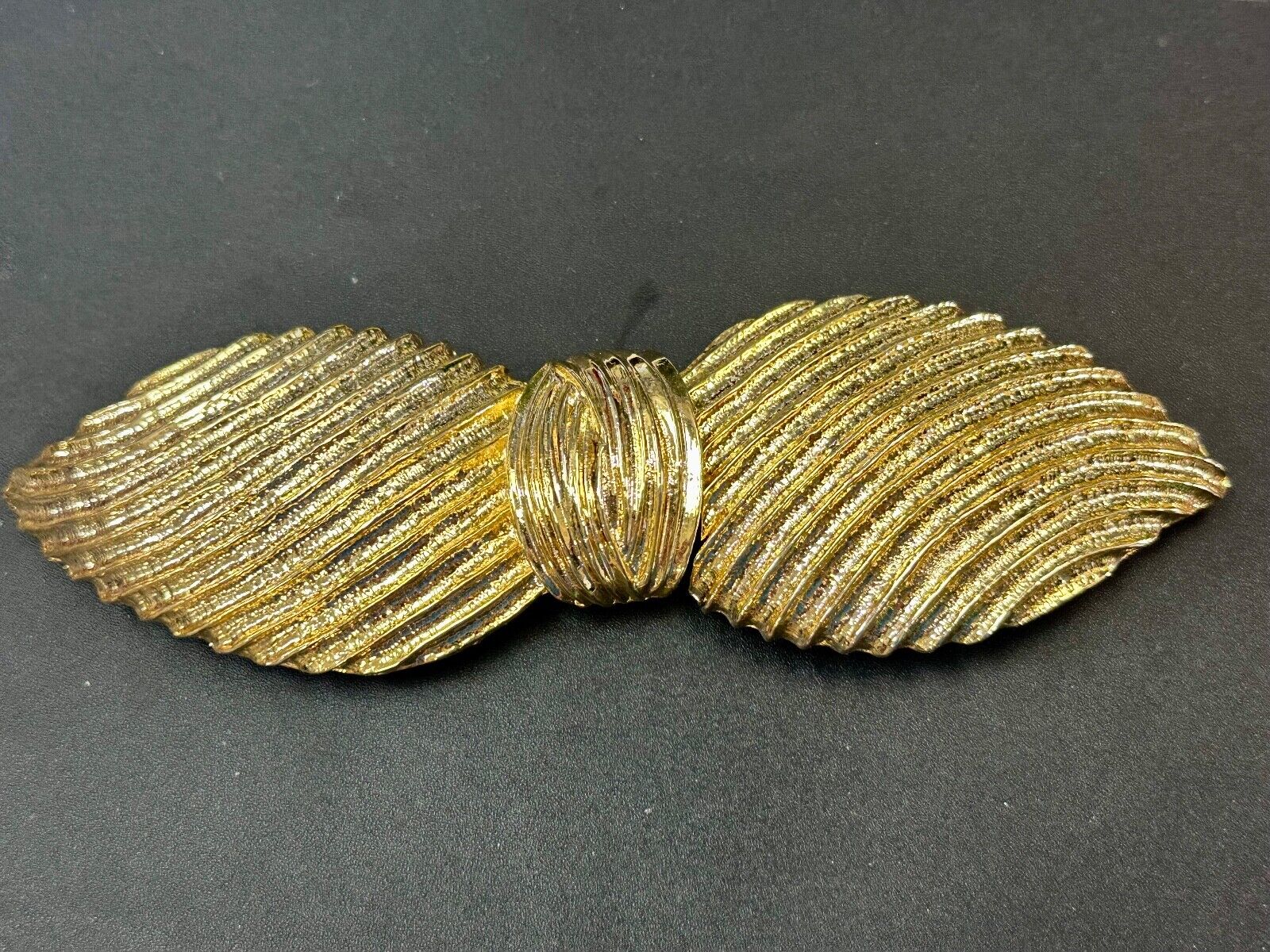 two piece large leaf interlocking gold tone vintage 80's Mimi Di N belt buckle