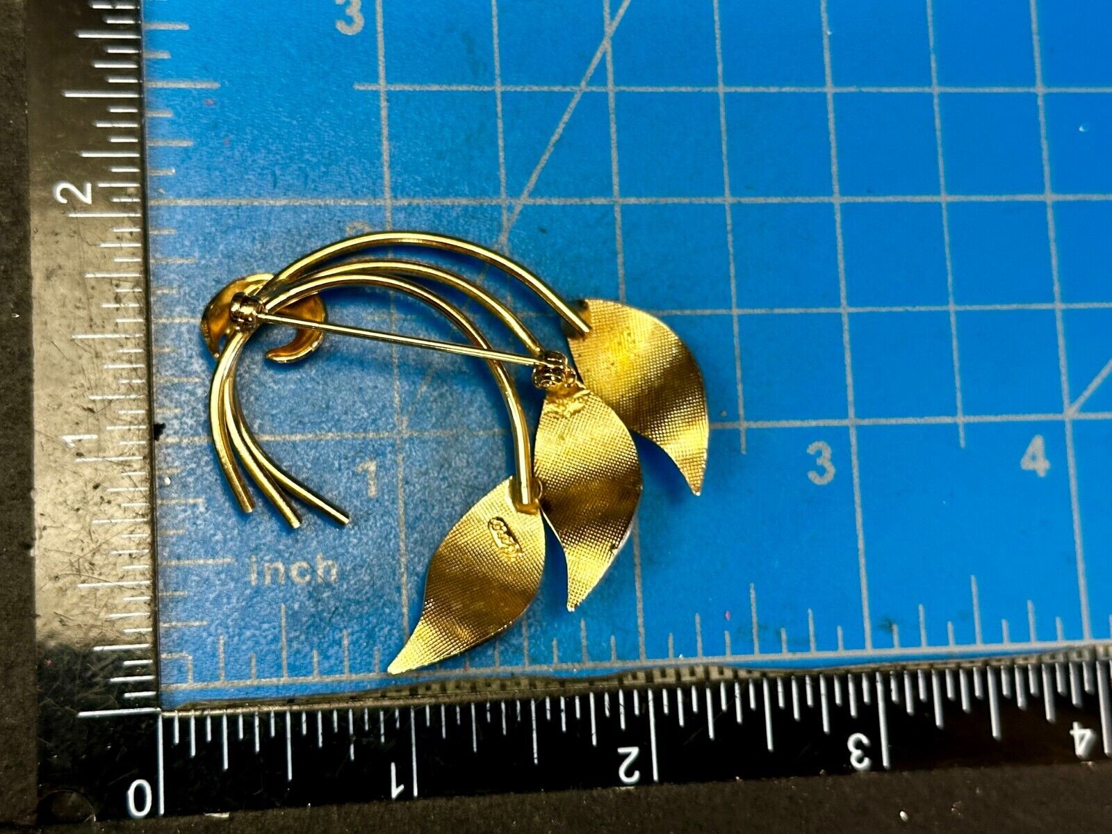 Three Curved Leaf with Tied Stem 2" Gold Tone Brooch Pin Signed by Coro