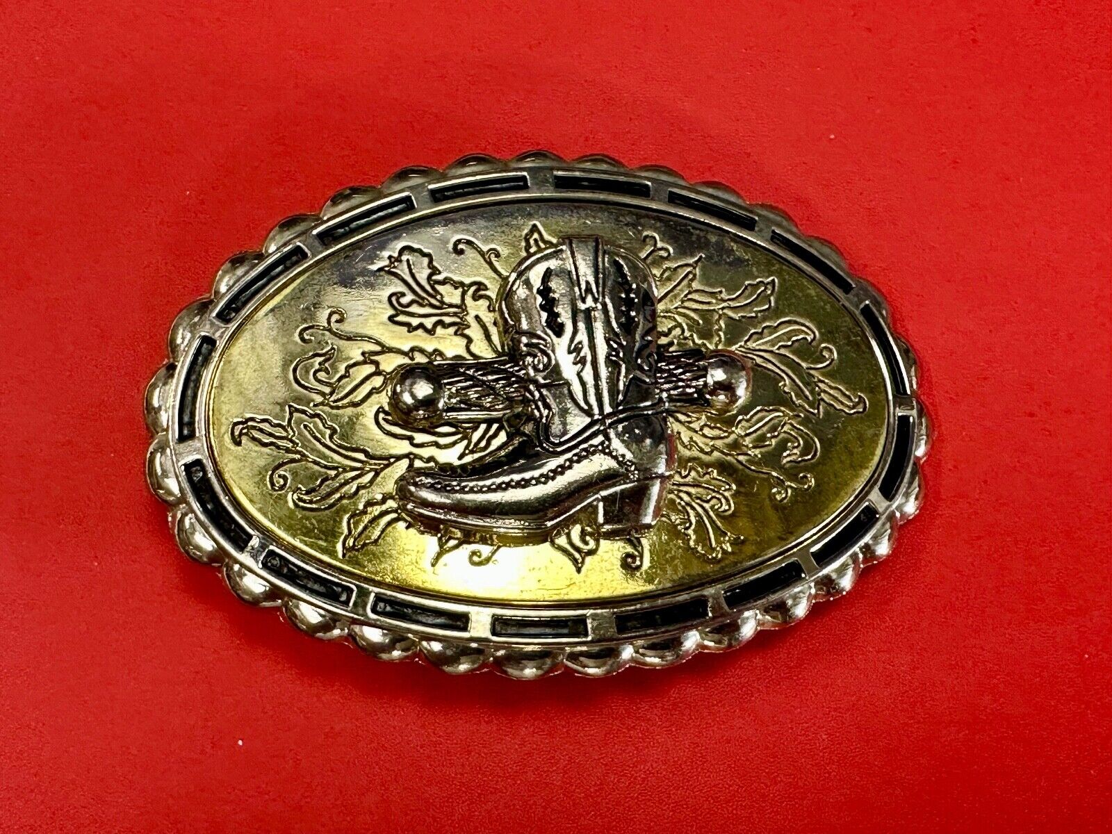 Unique! Cowboy boot and Fence Log - ornate western oval belt buckle