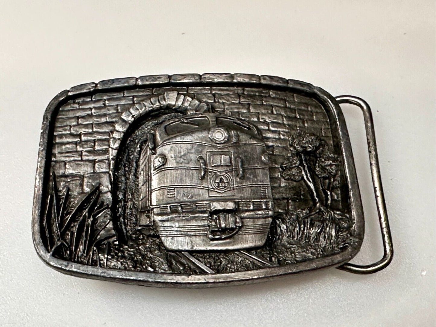 Train Engine through Tunnel RailRoad RR Vintage 1987 Bergamot Belt Buckle