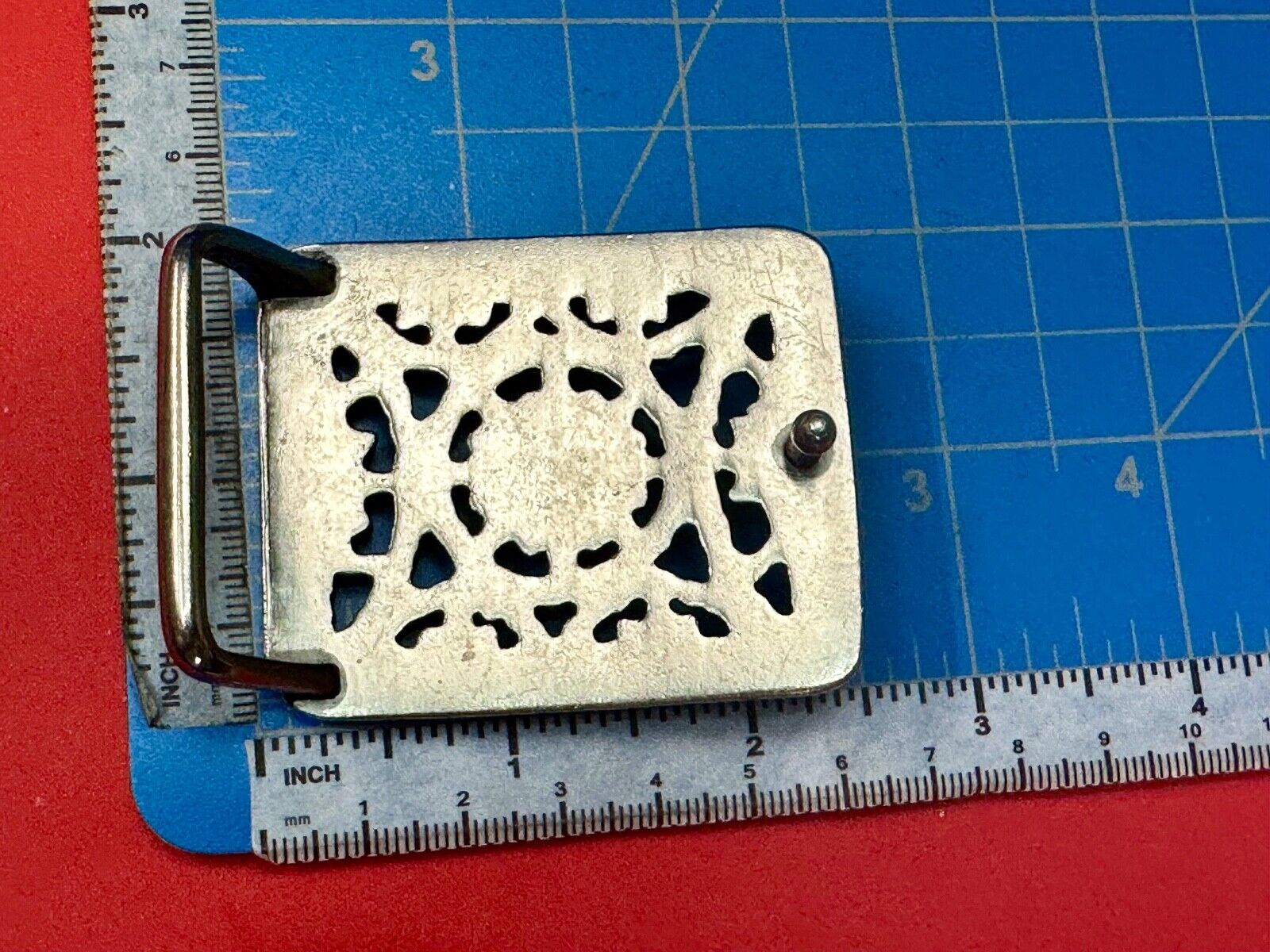 Antique dotted vintage style - modern see through belt buckle