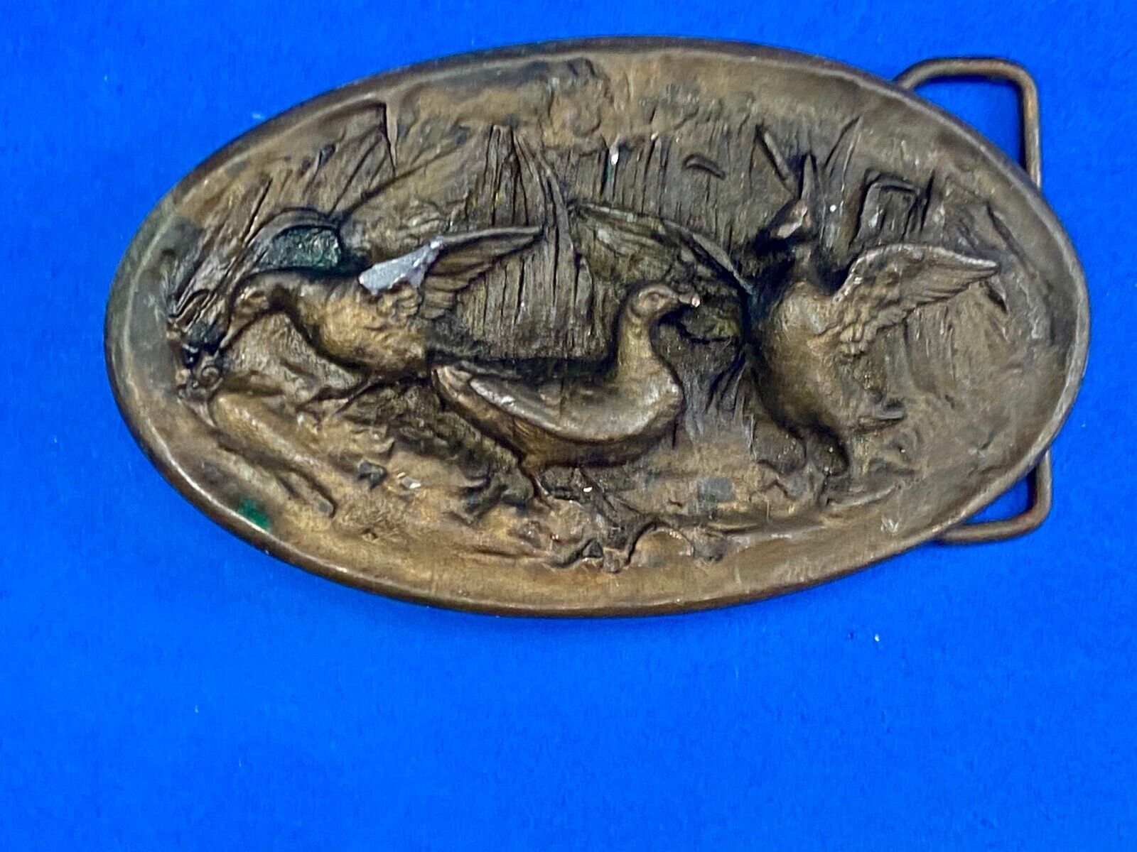 Vintage 1975 duck's geese flying over pond belt buckle by Adezy