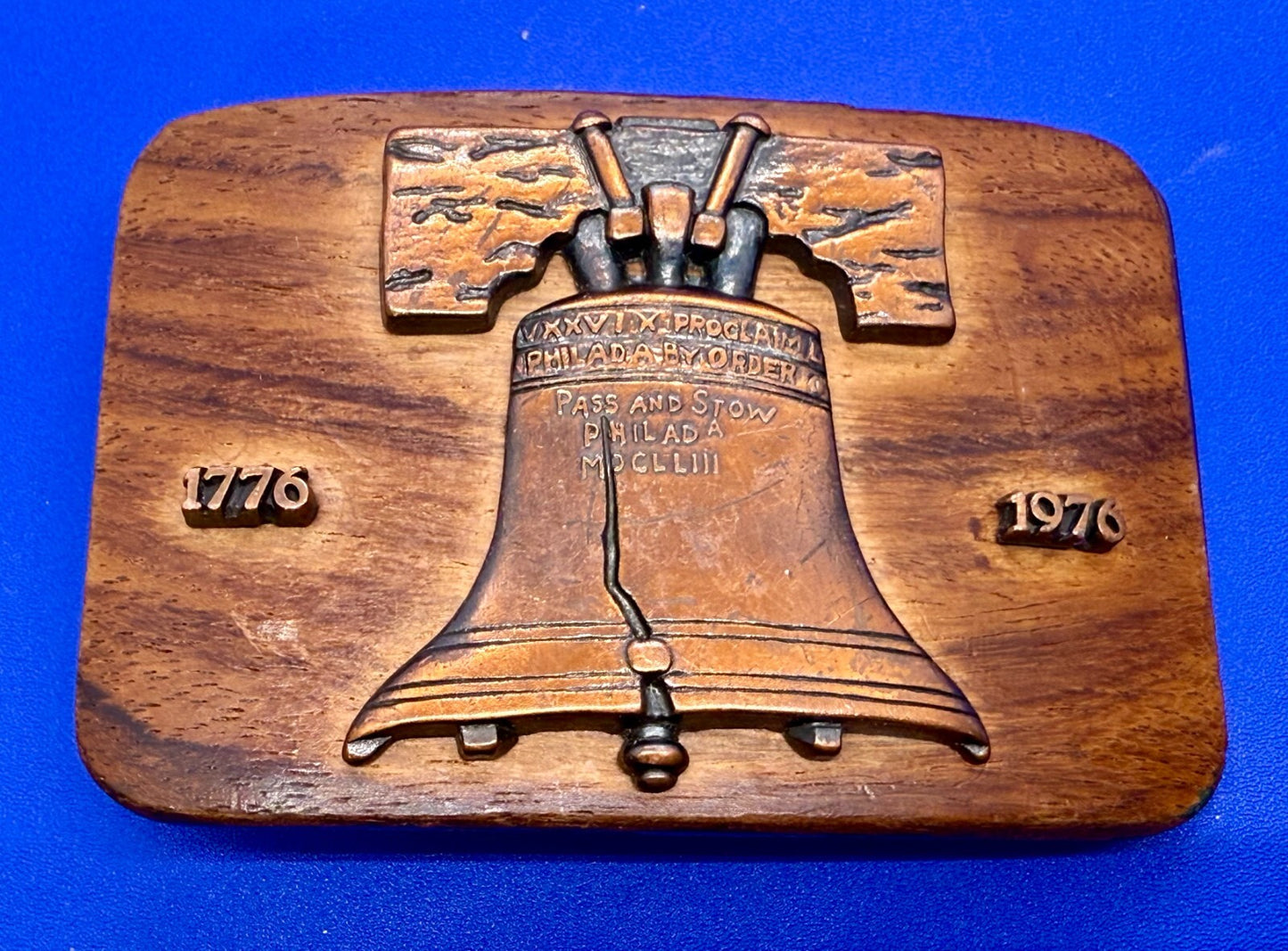 United States Liberty Bell Bicentennial 1776-1976 Commemorate Wood Belt Buckle